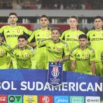 Plantel de Universidad de Chile se pronuncia tras incidentes en Avellaneda: "La vida de los hinchas es lo primero"