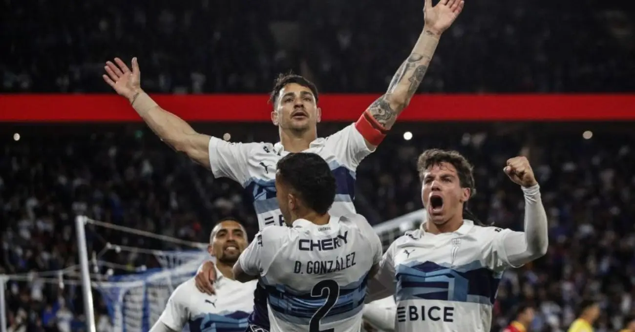 Universidad Católica inaugura el Claro Arena con triunfo 2-0 sobre Unión Española Universidad Católica inaugura el Claro Arena con triunfo 2-0 sobre Unión Española