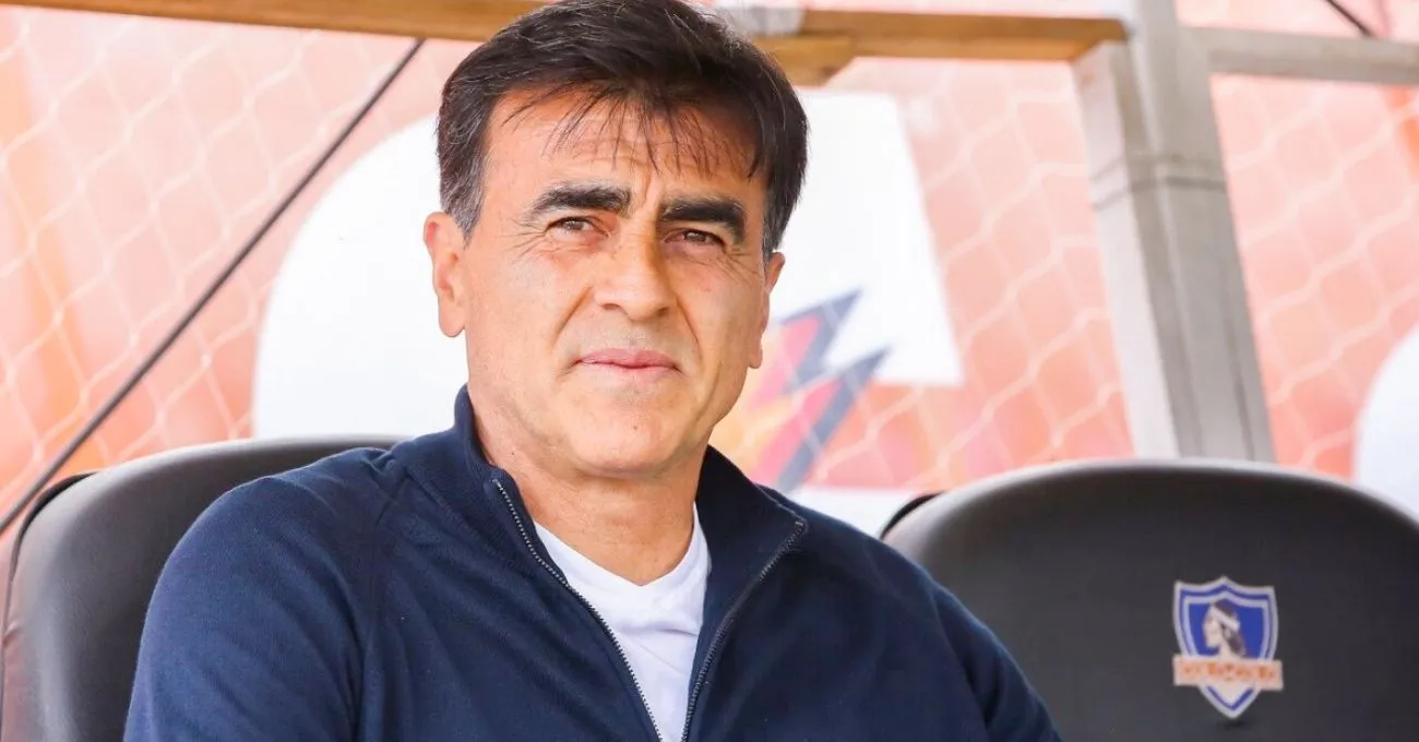 Lo que falta para sellar el regreso de Gustavo Quinteros a Colo Colo, la cláusula que hace ruido y el DT "tapado" en caso que no llegue Lo que falta para sellar el regreso de Gustavo Quinteros a Colo Colo, la cláusula que hace ruido y el DT "tapado" en caso que no llegue