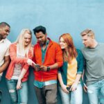 Generación Z y millennials reinventan encuentros financieros