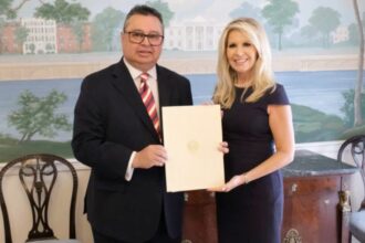 Leite comparte receta para evitar avance del socialismo