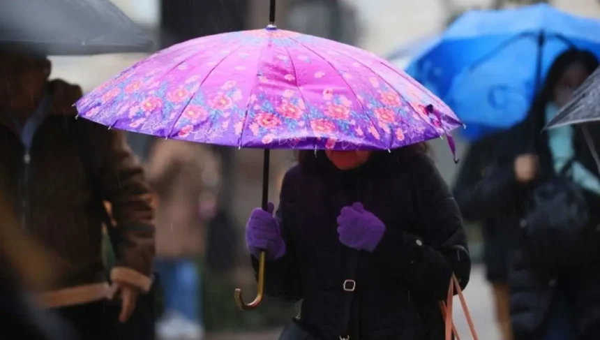 Predicciones meteorológicas para las Fiestas Patrias 2025 en Santiago: posibles lluvias leves y temperaturas agradables