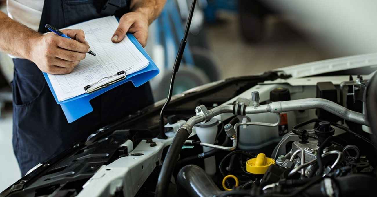 Nuevo requisito 2025 para la revisión técnica de vehículos: Placa patente grabada en vidrios y retrovisores