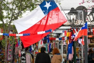 Descubre cómo calcular tu pago extra si trabajas en los feriados irrenunciables de Fiestas Patrias 2025