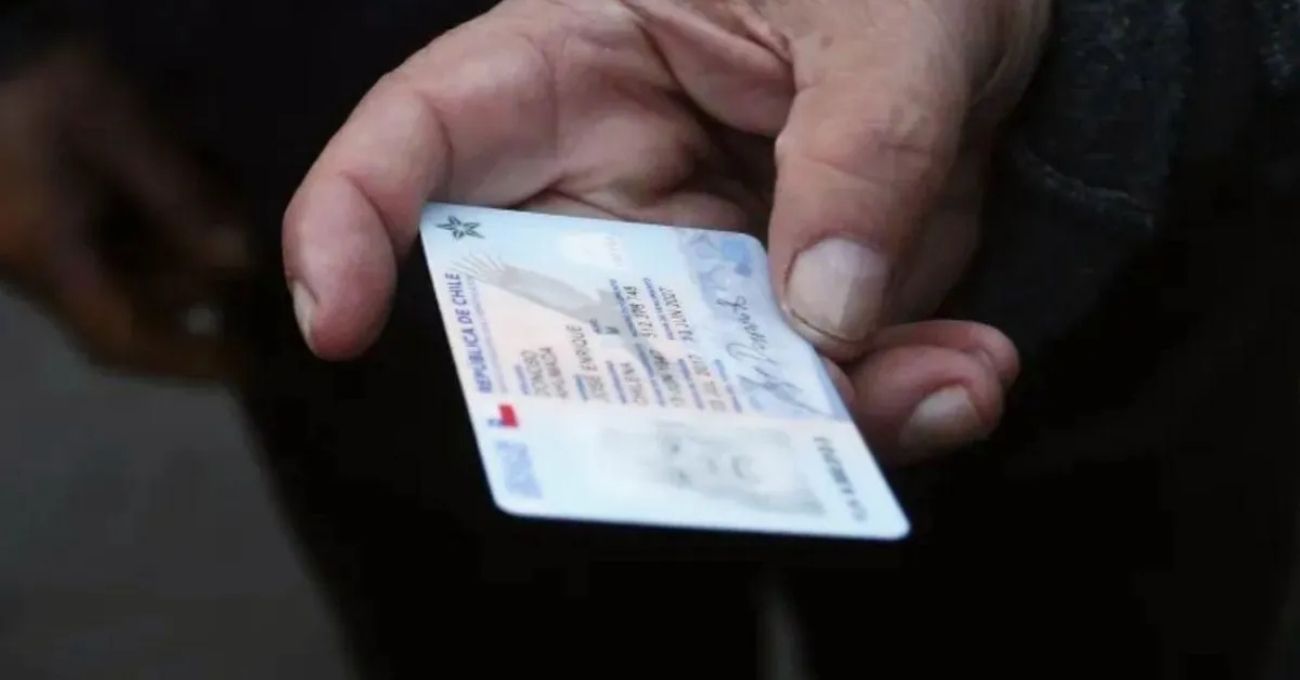 Nueva ley en Chile extiende la validez de la cédula de identidad a 20 años para adultos mayores y personas con dependencia severa Nueva ley en Chile extiende la validez de la cédula de identidad a 20 años para adultos mayores y personas con dependencia severa