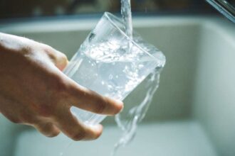 Descubre cómo solicitar el Subsidio de Agua Potable que puede cubrir hasta el 85% de tu factura