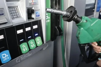 Alivia tu presupuesto: Descubre las exclusivas promociones de octubre en bencina de Aramco, Copec y Shell
