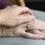 Mujer detenida en Concepción por estafar a adulta mayor con $213 millones mediante “cuento del tío”