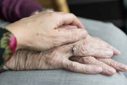 Mujer detenida en Concepción por estafar a adulta mayor con $213 millones mediante “cuento del tío”