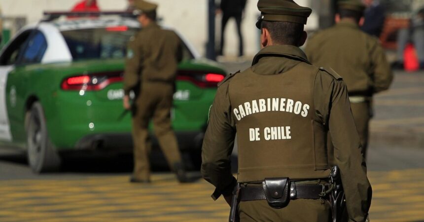 Carabineros detiene a ocho delincuentes tras encerrona en Renca