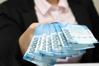 Descubre cómo el Bono Base Familiar brinda apoyo financiero mensual a las familias más necesitadas de Chile