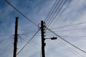 Interrupciones programadas de luz en Santiago: Enel confirma cortes en ocho comunas este martes 30 de septiembre