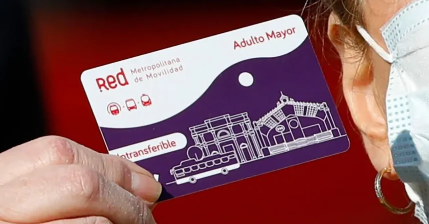 Obtén el 50% de descuento en transporte público para mayores de 65 años en Chile: Pasos para solicitar la tarjeta y lugares donde usarla