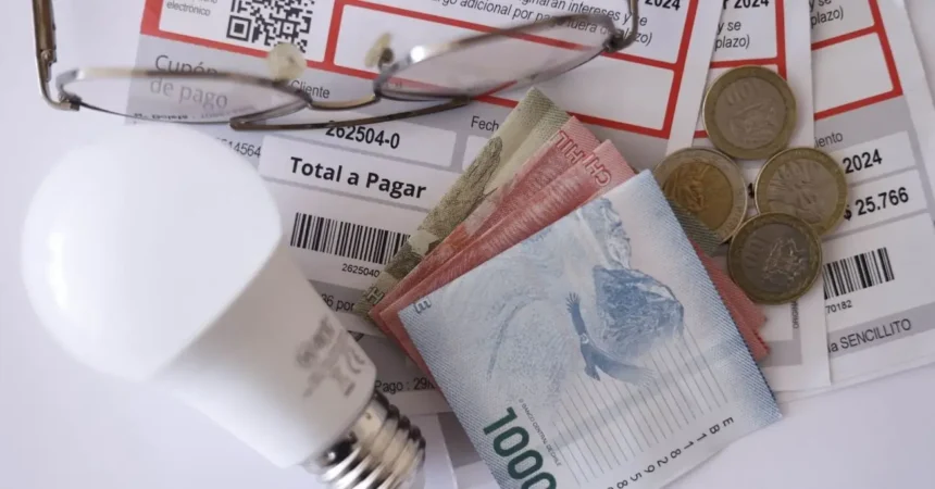 Clientes recibirán reembolsos por error de cálculo en las facturas de luz: reducción promedio será del 2%