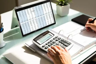 Herramientas digitales para calcular tu sueldo líquido: Transparencia salarial en Chile