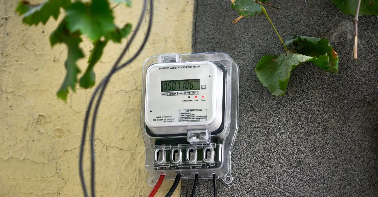 ¿Cuánto bajarán las cuentas de la luz tras error de la CNE? Revisa la variación en las 55 comunas más pobladas de Chile ¿Cuánto bajarán las cuentas de la luz tras error de la CNE? Revisa la variación en las 55 comunas más pobladas de Chile