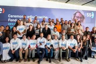 Becas gratuitas para aprender Inteligencia Artificial para mayores de 55 años