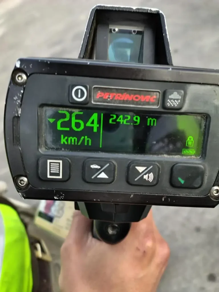 Detención a 264 km/h: implicaciones legales y de seguridad Detención a 264 km/h: implicaciones legales y de seguridad