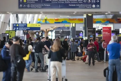 Aeropuerto de Santiago supera los 11,2 millones de pasajeros en los primeros cinco meses de 2026