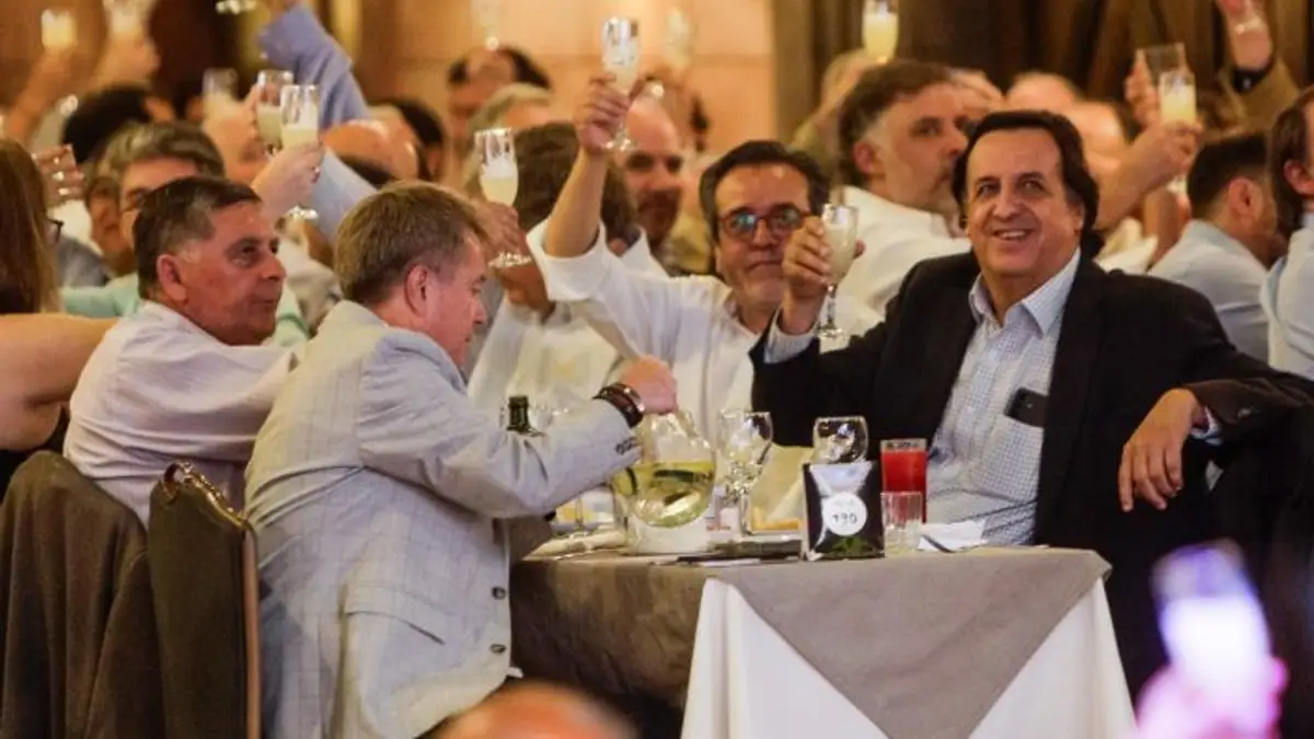 Alessandri y Longueira se disputan el liderazgo de la UDI con miras a las elecciones Alessandri y Longueira se disputan el liderazgo de la UDI con miras a las elecciones