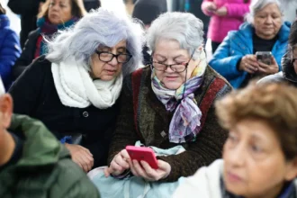 Beneficios y subsidios para adultos mayores en Chile: una guía completa