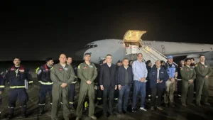 Brigadistas chilenos realizan labores de apoyo en Venezuela tras terremoto