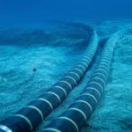 Cables submarinos: la física que los mantiene en el fondo del océano