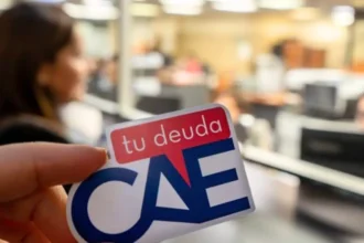 Cadem revela apoyo mayoritario a convenios de pago para deudores del CAE en Chile