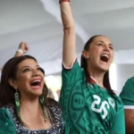 Claudia Sheinbaum asiste a inauguración del Mundial en un deportivo de Morena en Ciudad de México