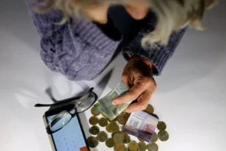 Compensación por Expectativa de Vida para mujeres: requisitos y monto en 2026