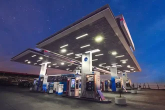 Copec extiende descuento de $100 por litro en bencina a todas sus estaciones a nivel nacional