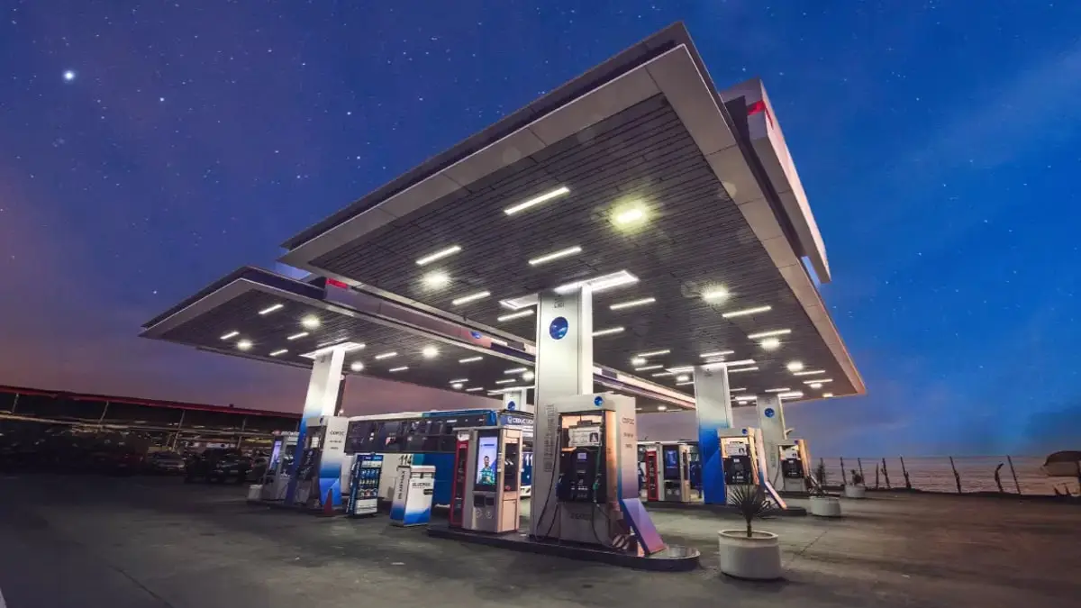 Copec extiende descuento de $100 por litro en bencina a todas sus estaciones a nivel nacional Copec extiende descuento de $100 por litro en bencina a todas sus estaciones a nivel nacional