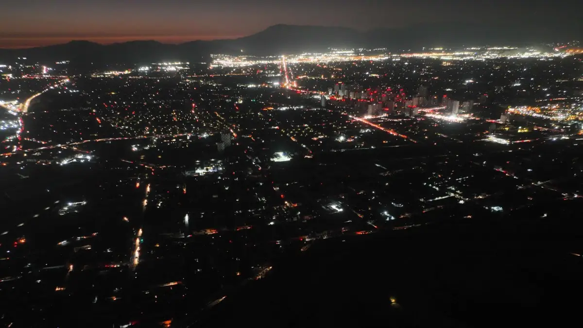 Cortes de luz en Santiago: Enel informará interrupciones en 8 comunas este martes