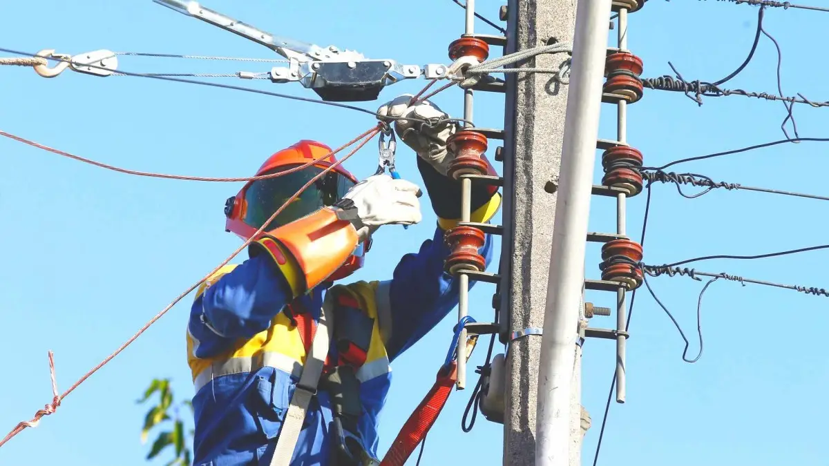Cortes de luz programados en nueve comunas de la Región Metropolitana este jueves Cortes de luz programados en nueve comunas de la Región Metropolitana este jueves