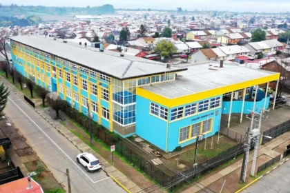 Detectan brote de quinta enfermedad en colegio de Victoria afectando a al menos 10 estudiantes
