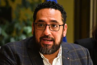 El exministro Cataldo defiende a Boric ante aumento de deudores del CAE