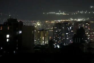 Enel anuncia cortes programados de luz de hasta 8 horas en Santiago