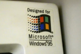 Entusiasta logra ejecutar Windows 95 en calculadora gráfica TI-Nspire de Texas Instruments