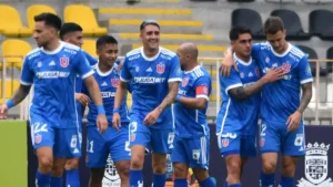 Escándalo en el fútbol: Nicolás Guerra intenta ingresar un lienzo al partido de La U en La Calera