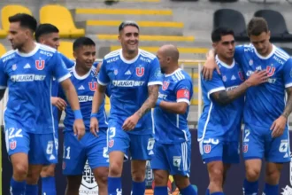 Escándalo en el fútbol: Nicolás Guerra intenta ingresar un lienzo al partido de La U en La Calera