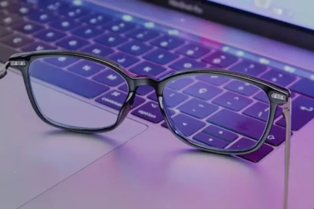 Evidencia científica sobre filtros de luz azul en lentes: ¿realmente necesarios?