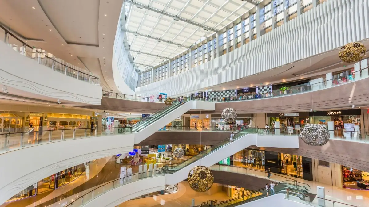 Feriado del 29 de junio: horarios de supermercados y malls