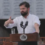 Gabriel Boric vuelve a la polémica por deuda fiscal y responde a críticas en redes sociales