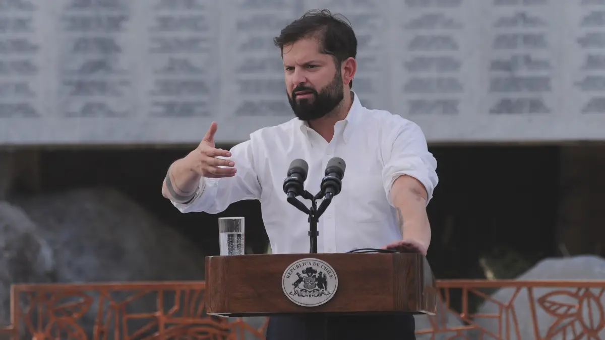 Gabriel Boric vuelve a la polémica por deuda fiscal y responde a críticas en redes sociales Gabriel Boric vuelve a la polémica por deuda fiscal y responde a críticas en redes sociales