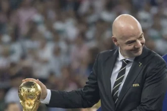 Gianni Infantino se desvincula de la deportación del árbitro somalí Omar Artan