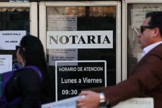Gobierno respalda la creación de 57 notarios bajo normas antiguas en medio de controversia