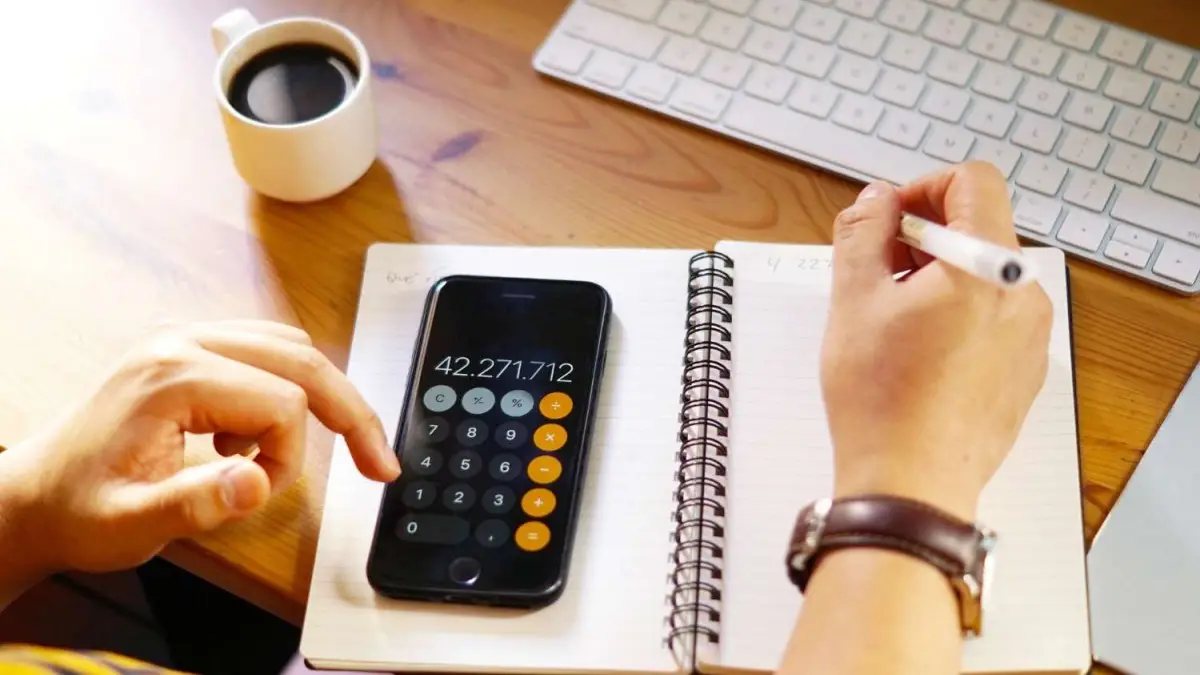 Guía para calcular horas extras en Chile: monto y requisitos Guía para calcular horas extras en Chile: monto y requisitos
