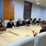 Hacienda y alcaldes no logran acuerdo sobre reducción de contribuciones a adultos mayores
