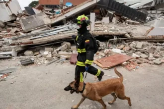 Histórico rescate en Venezuela: mujer pasó 86 horas bajo los escombros