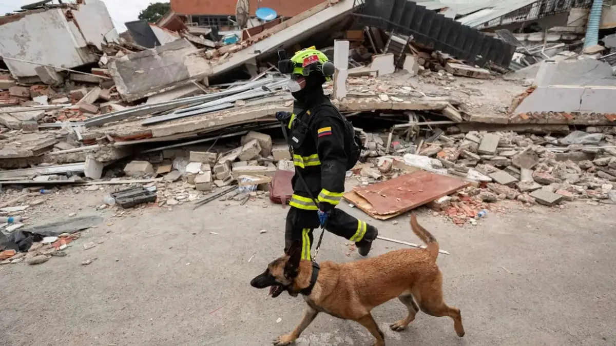Histórico rescate en Venezuela: mujer pasó 86 horas bajo los escombros